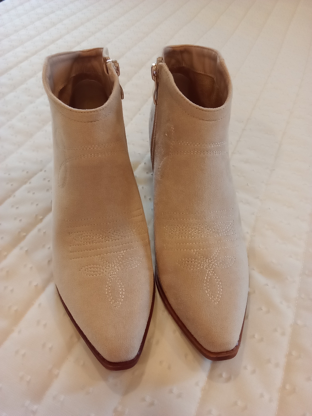 Women's Beige Faux Suede Ankle Boots New Sz 7